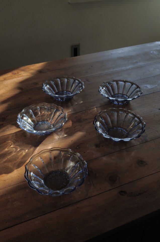 vintage small plate / 5 in stock